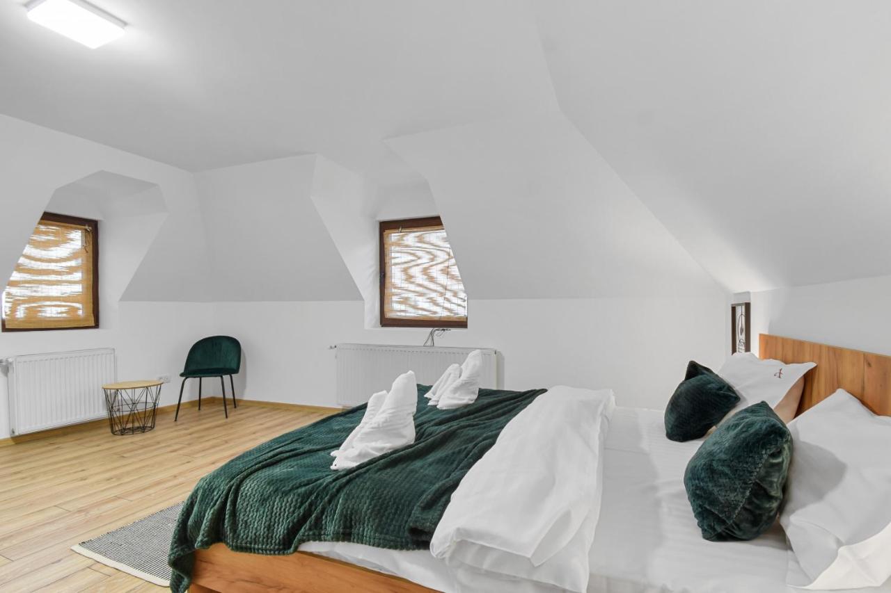 Two Bedrooms Hytta Apartment Sinaia Exteriér fotografie