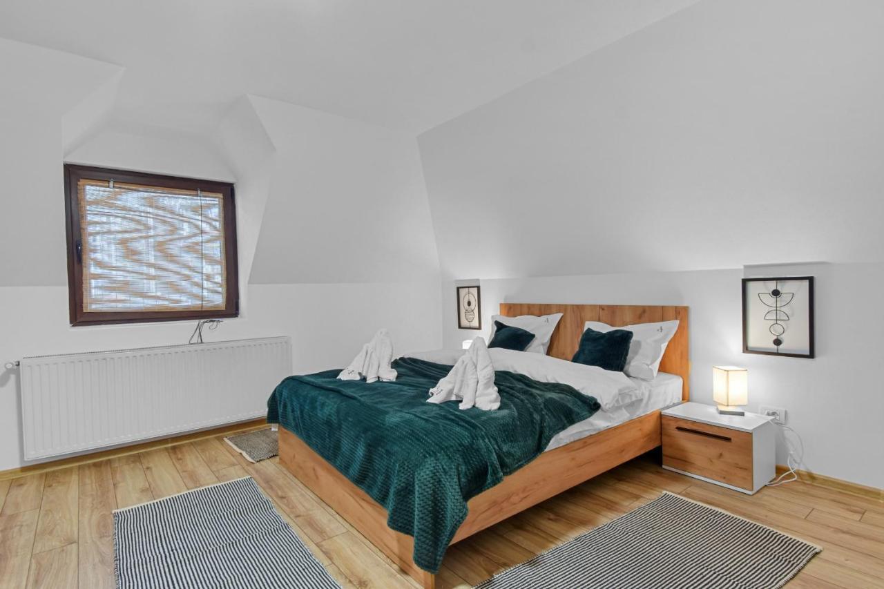 Two Bedrooms Hytta Apartment Sinaia Exteriér fotografie