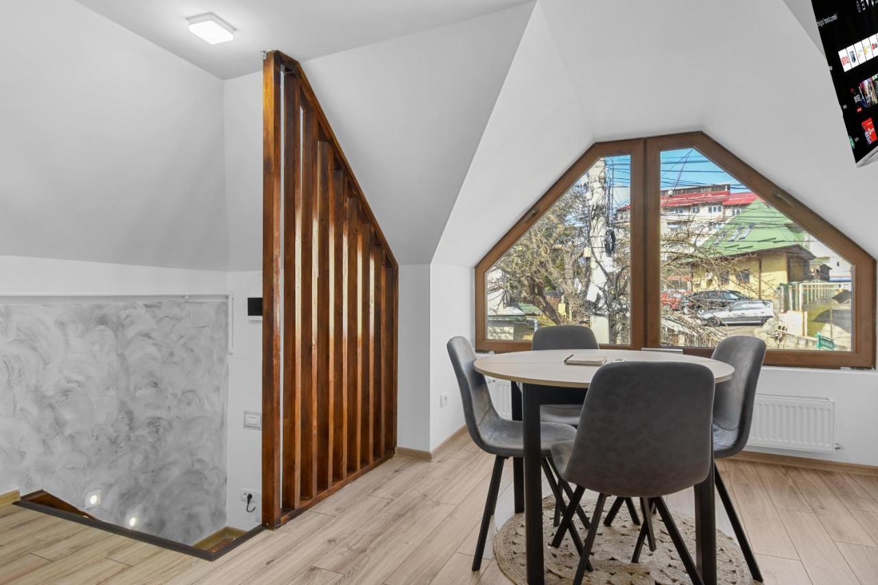 Two Bedrooms Hytta Apartment Sinaia Exteriér fotografie